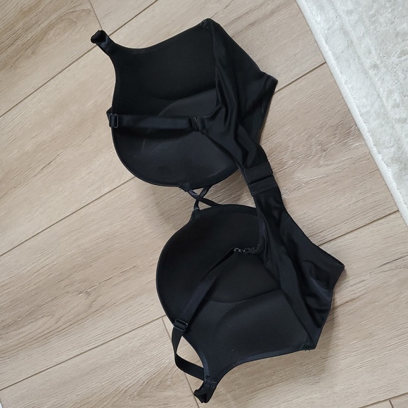 Victoria's Secret Bombshell Plunge Push Up Bra Size 38DD - Picture 5 of 10